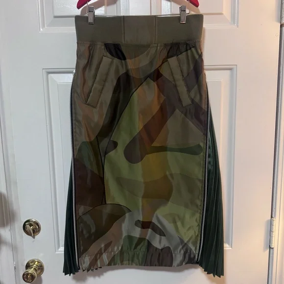SACAI X Kaws Skirt Camo Pleated Designer Green $975 - Picture 2 of 11